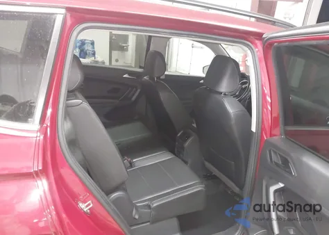 2019 Volkswagen Tiguan 2.0T Se/2.0T Sel/2.0T Sel R-Line/2.0T Sel R-Line Black из США, поврежденный, VIN 3VV3B7AX9KM130064